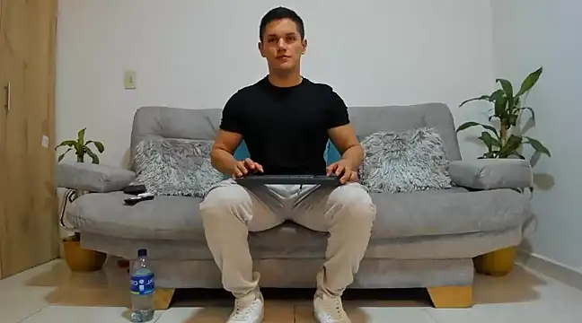 julian wallace online show from 12.10.24