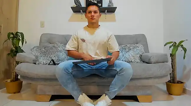 julian wallace online show from 01.20.25