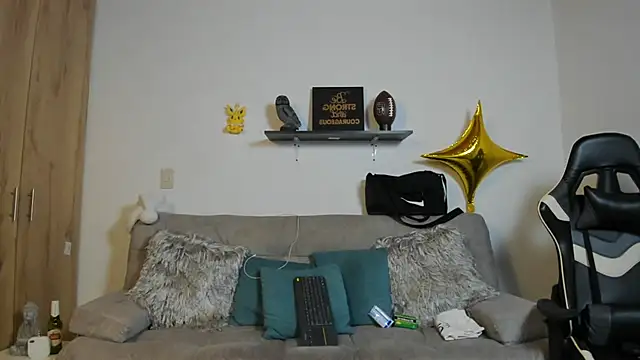 julian wallace online show from 12.19.25