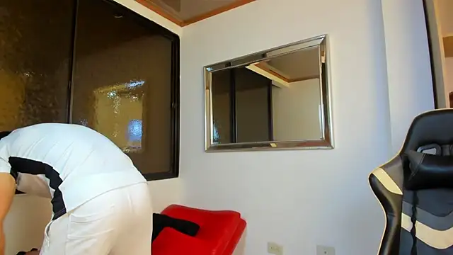 julian wallace online show from 02.04.26