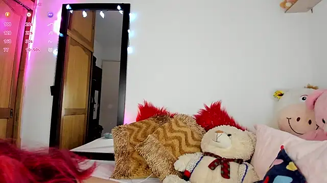 Snapshot of Lee_Ash chatting on 10.15.25 Lee Ash online show from 10.15.25