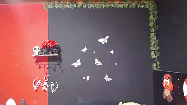 Snapshot of MaggaCass chatting on 12.29.24 MaggaCass online show from 12.29.24