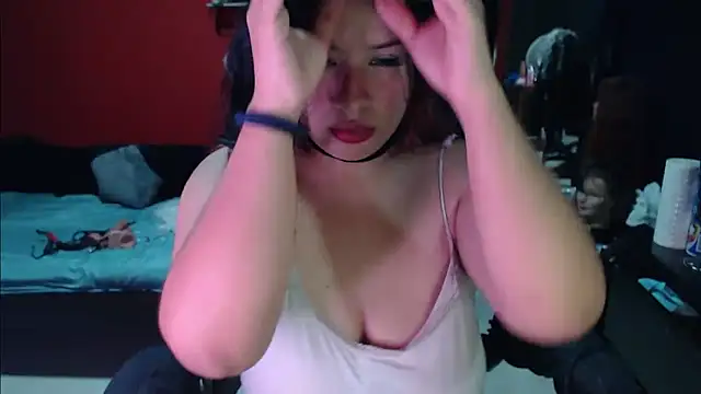 Snapshot of MaggaCass chatting on 02.07.25 MaggaCass online show from 02.07.25