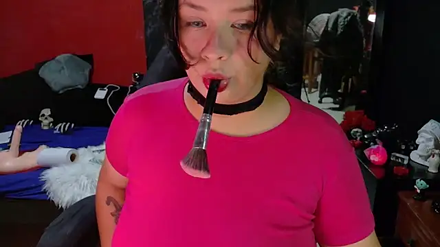 Snapshot of MaggaCass chatting on 03.21.25 MaggaCass online show from 03.21.25