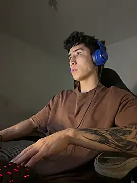 Snapshot of gojo_satoru_18 chatting on 12.17.25 gojo satoru 18 online show from 12.17.25