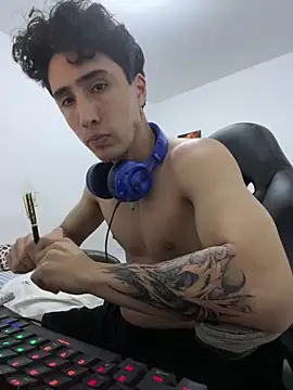 Snapshot of gojo_satoru_18 chatting on 12.23.25 gojo satoru 18 online show from 12.23.25