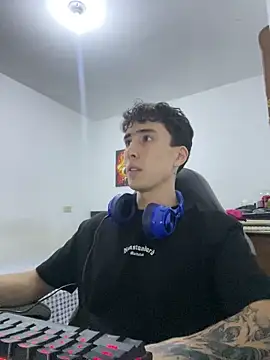 Snapshot of gojo_satoru_18 chatting on 02.01.26 gojo satoru 18 online show from 02.01.26