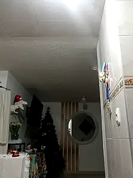 Snapshot of helena_smith chatting on 12.04.24 helena smith online show from 12.04.24