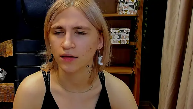 Moon13152 online show from 12.08.24