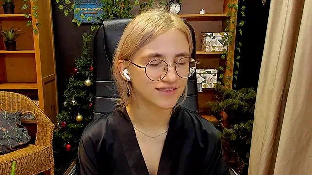 Moon13152 online show from 12.11.24