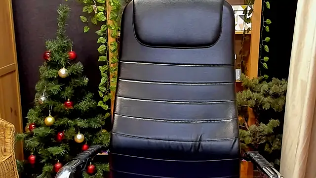 Moon13152 online show from 12.31.24