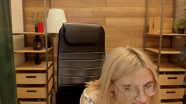 Moon13152 online show from 01.08.25