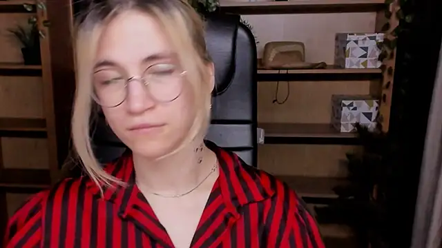 Moon13152 online show from 03.07.25