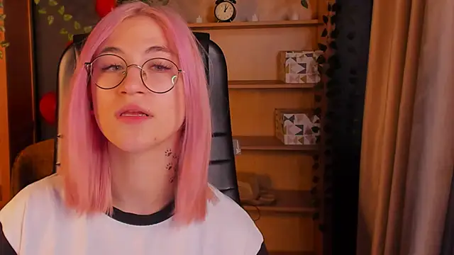 Moon13152 online show from 03.19.25