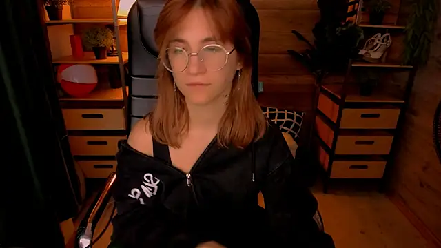 Moon13152 online show from 10.07.25