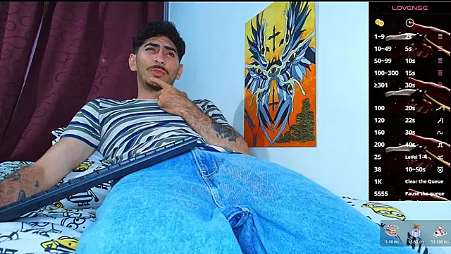 Thomass00 online show from 10.19.25