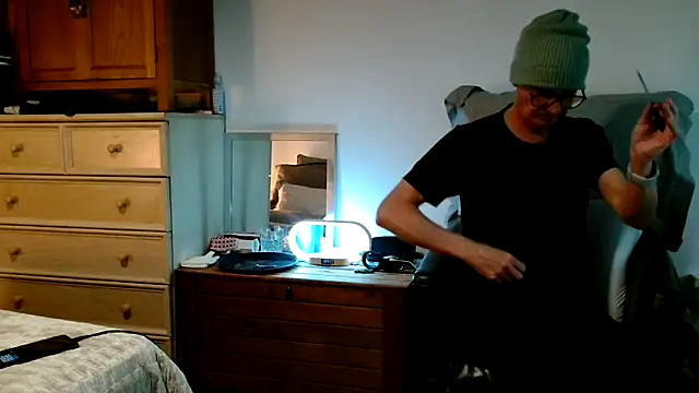 ImYourXtoy online show from 05.19.26