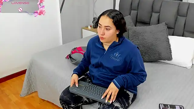 Ayla martinez online show from 03.05.25