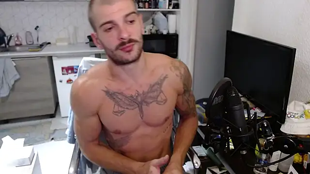 Snapshot of Greyoff chatting on 09.26.25 Greyoff online show from 09.26.25