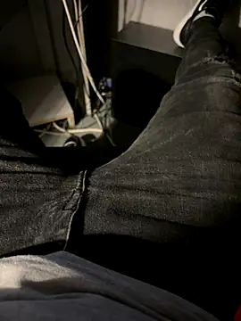 Snapshot of tikitaka97 chatting on 12.21.25 tikitaka97 online show from 12.21.25