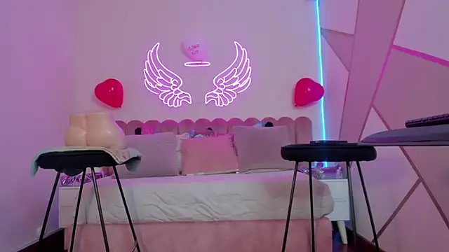  scarletmoore online show from 02.08.25