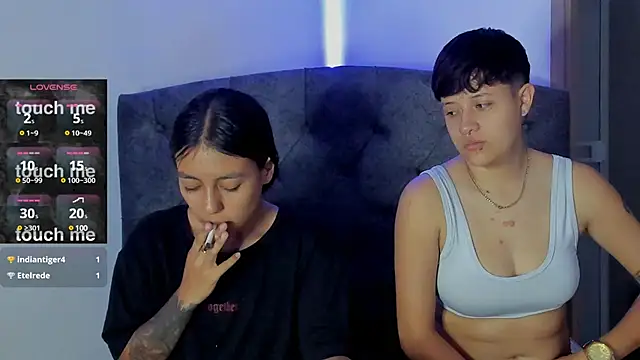 violet casper  online show from 02.25.25