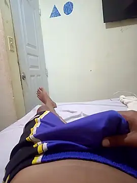 Jeanfamoso online show from 10.17.25