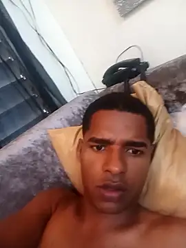 Jeanfamoso online show from 10.18.25