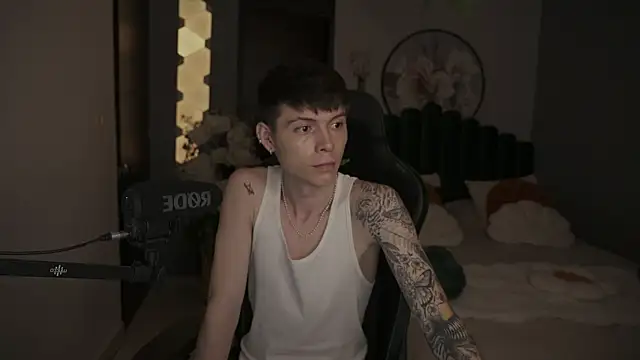 Snapshot of IsmaelRichardson chatting on 03.20.25 IsmaelRichardson online show from 03.20.25