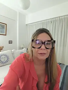lolavalecuatro online show from 07.18.26