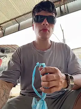 Logan smith1 online show from 11.10.25