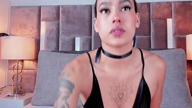 Nia Bunny online show from 11.05.25