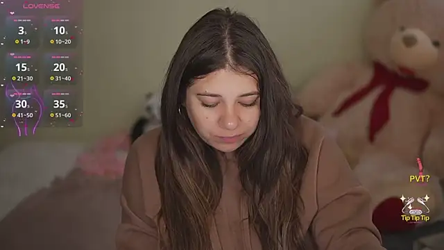 Snapshot of JulietDream chatting on 10.03.25 JulietDream online show from 10.03.25