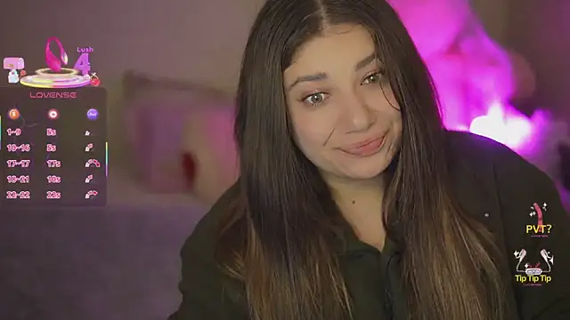 Snapshot of JulietDream chatting on 10.29.25 JulietDream online show from 10.29.25