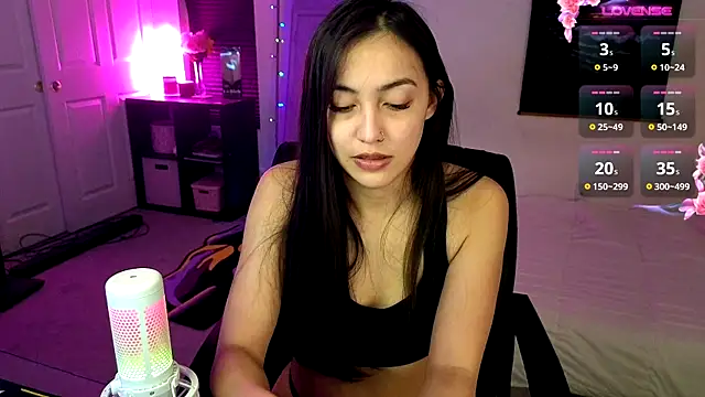 Snapshot of JasmineWinters chatting on 03.21.25 JasmineWinters online show from 03.21.25