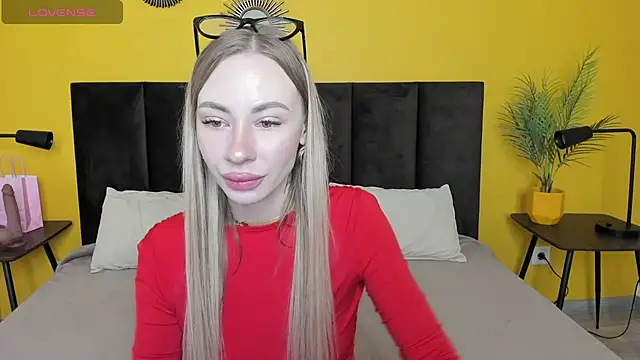 Diana Garrett online show from 04.11.26