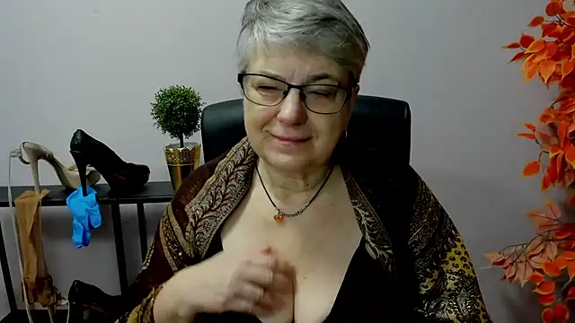 IrisDream online show from 02.25.25
