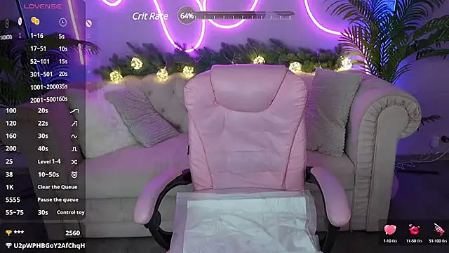 FoxyRayy online show from 12.04.24