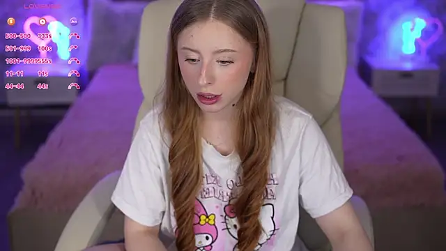 Snapshot of SilverrMoon chatting on 03.17.25 SilverrMoon online show from 03.17.25