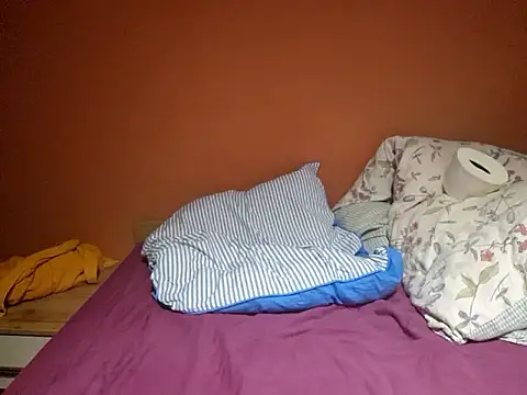 Josephine LIVE online show from 10.19.25