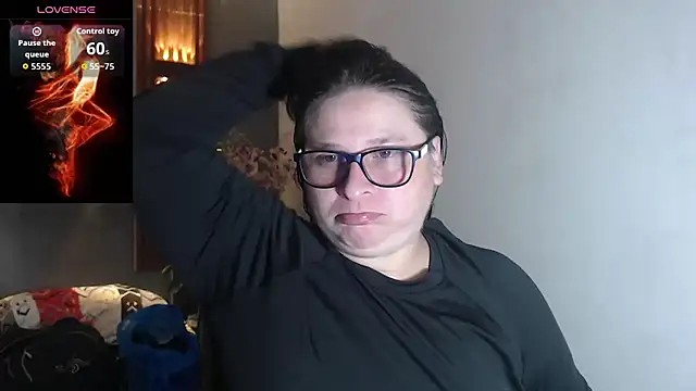 Snapshot of katty_femdom chatting on 10.07.25 katty femdom online show from 10.07.25