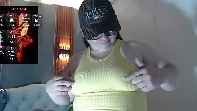 Snapshot of katty_femdom chatting on 11.06.25 katty femdom online show from 11.06.25