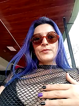 sophie banger online show from 12.13.24