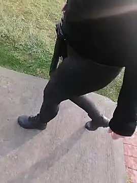 sophie banger online show from 11.24.25