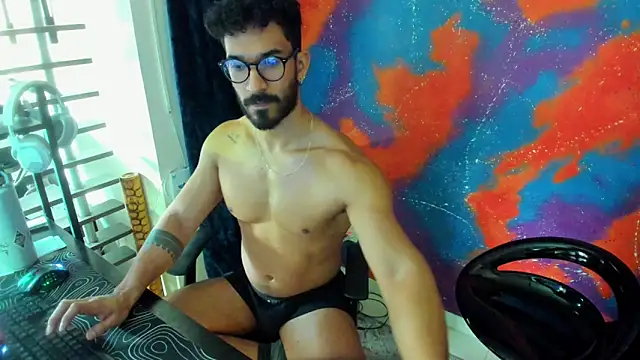 Snapshot of leondevereda chatting on 10.31.25 leondevereda online show from 10.31.25