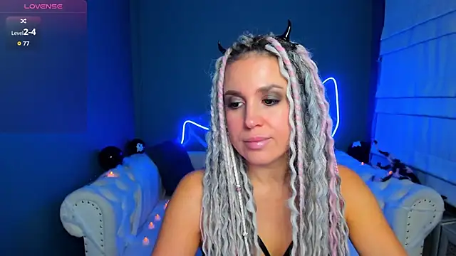 rock n roxy online show from 10.31.25