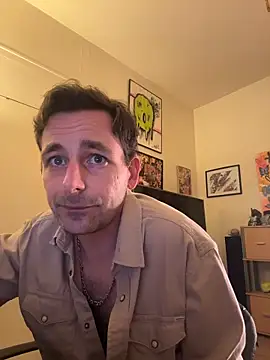 Snapshot of defbond420 chatting on 11.15.25 defbond420 online show from 11.15.25