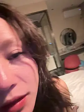 Krismil3 online show from 04.13.26