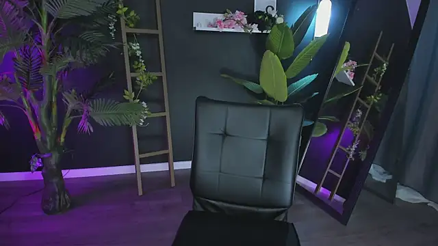 CassieCool online show from 02.22.25