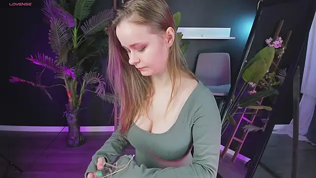 CassieCool online show from 03.12.25